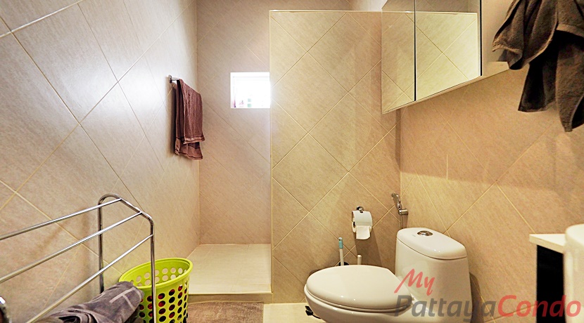 Beverly Hills Village Pattaya Townhouse For Sale - HP0006-26
