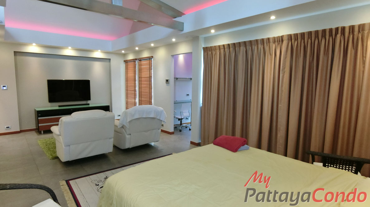 Boutique Garden Pool Villas Jomtien House For Sale - HJCTD02-30