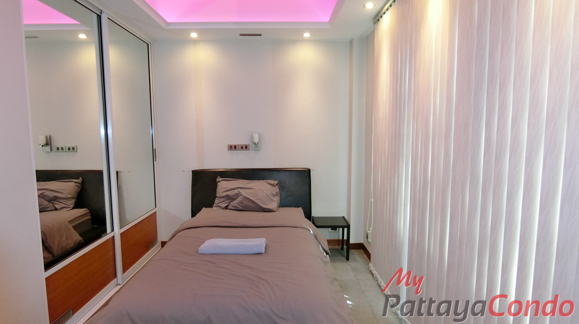 Boutique Garden Pool Villas Jomtien House For Sale - HJCTD02-35