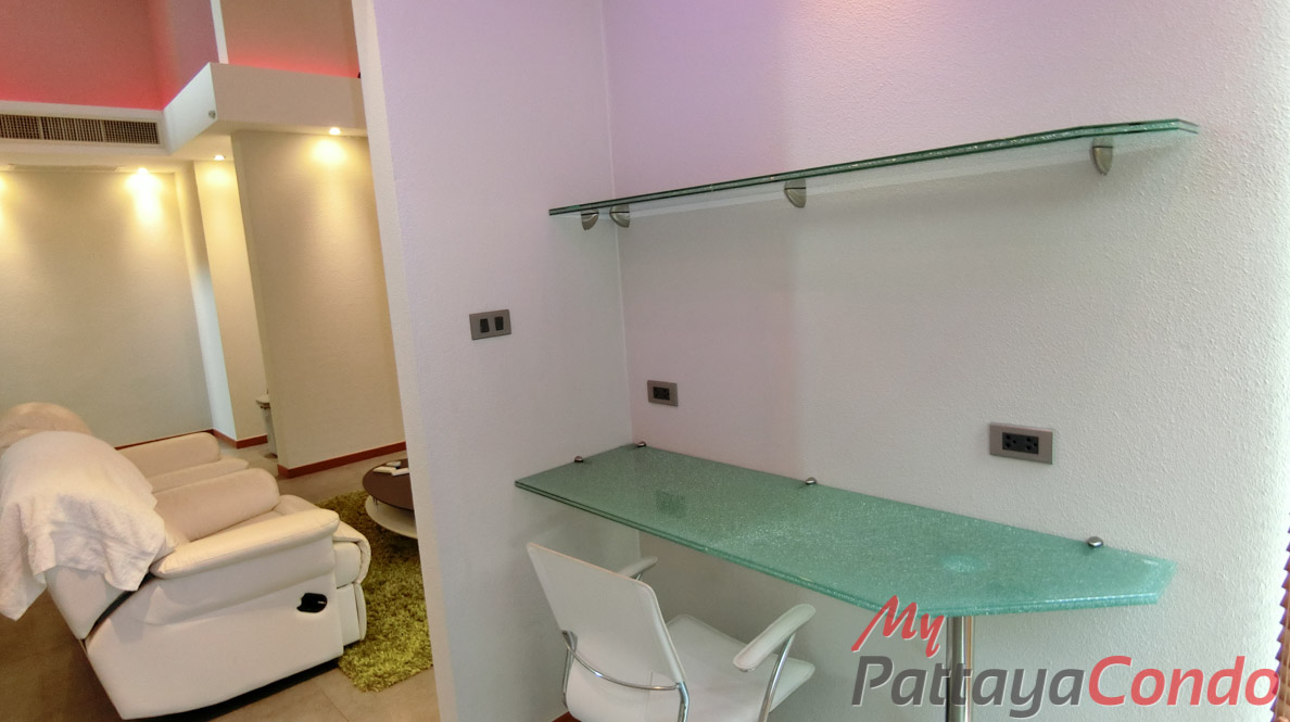 Boutique Garden Pool Villas Jomtien House For Sale - HJCTD02