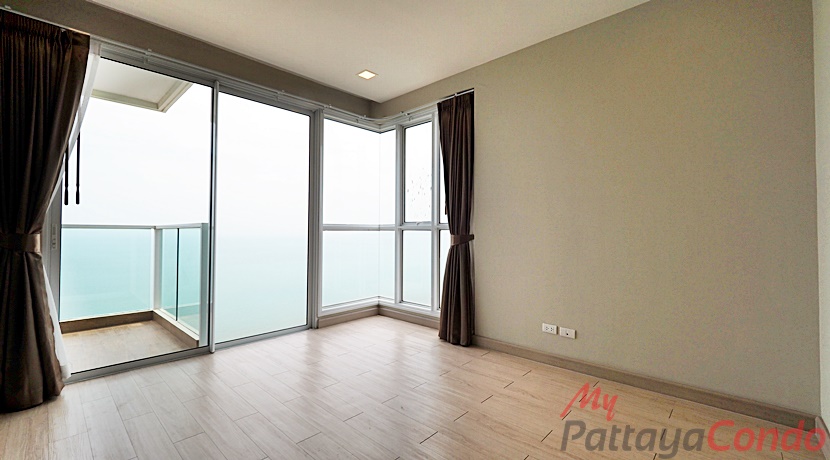 Cetus Beachfront Condo Pattaya For Sale - CETUS09-11