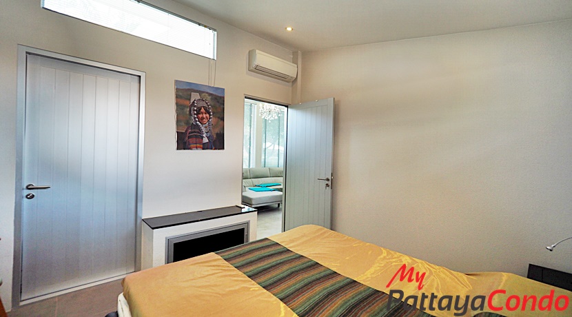 Boutique Garden Pool Villas Jomtien House For Sale - HJCTD01