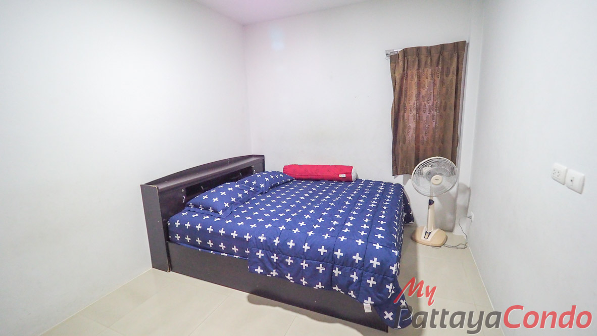 Chokchai Village 7 Townhouse Pattaya For Sale - HECCV701
