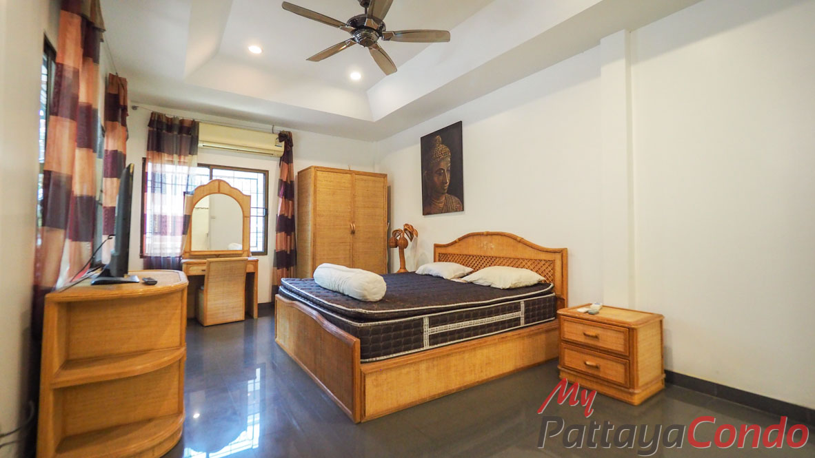 Ekmongkol Village 1 Pattaya For Sale - HEEMK01-17