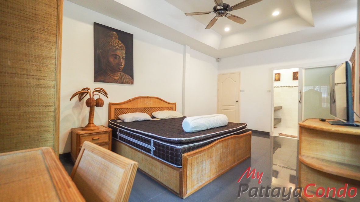 Ekmongkol Village 1 Pattaya For Sale - HEEMK01-18