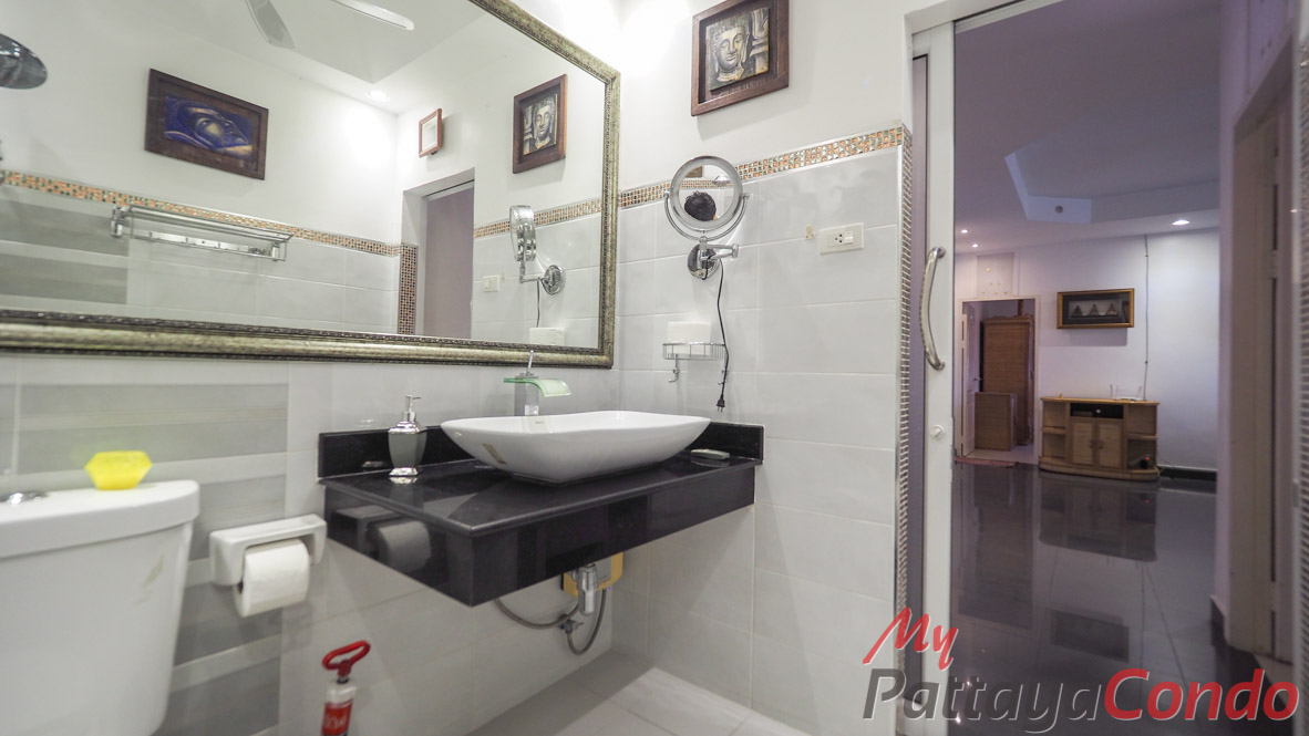 Ekmongkol Village 1 Pattaya For Sale - HEEMK01-27