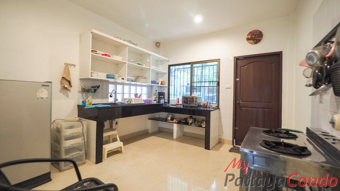 Ekmongkol Village 1 Pattaya For Sale - HEEMK01