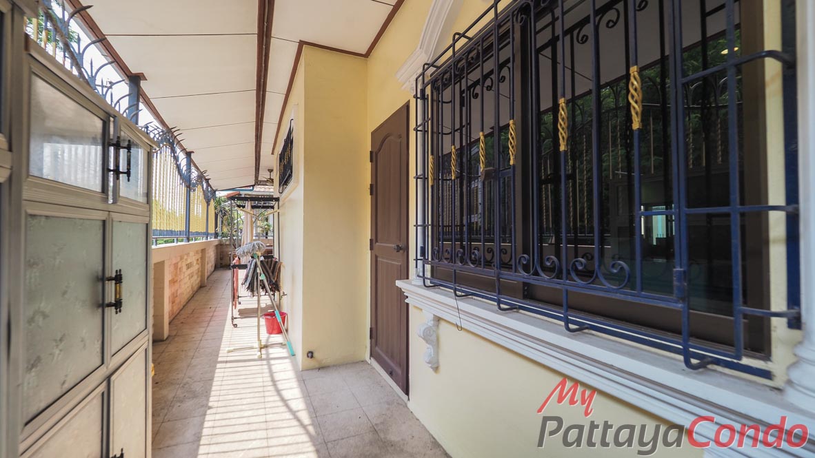 Ekmongkol Village 1 Pattaya For Sale - HEEMK01