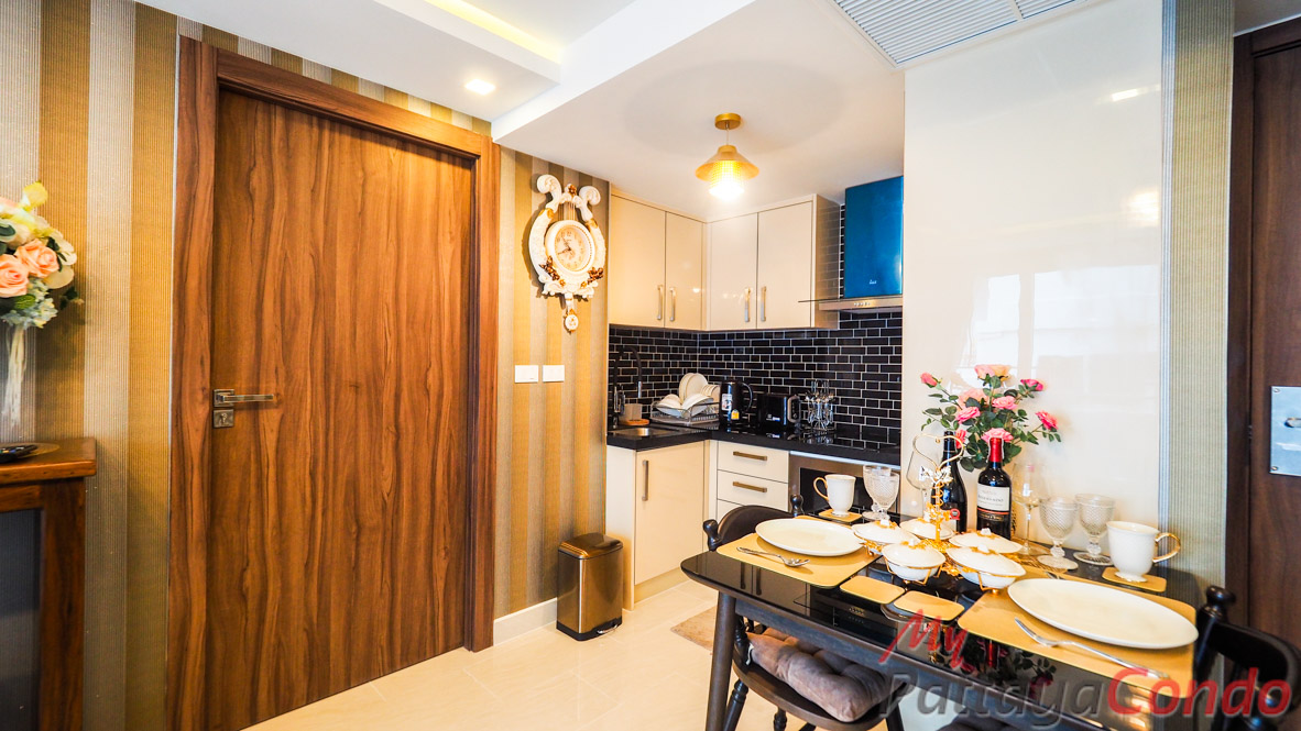 Grand Avenue Residence Pattaya Condo For Sale - GRAND122-1