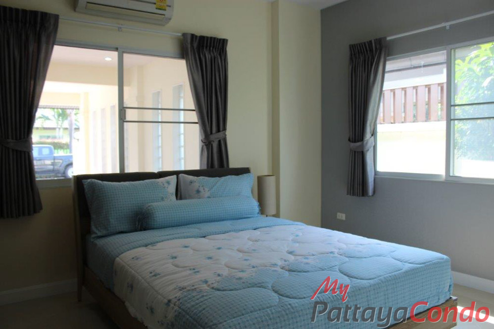 Green Field Villas 3 East Pattaya House For Sale - HEGF302