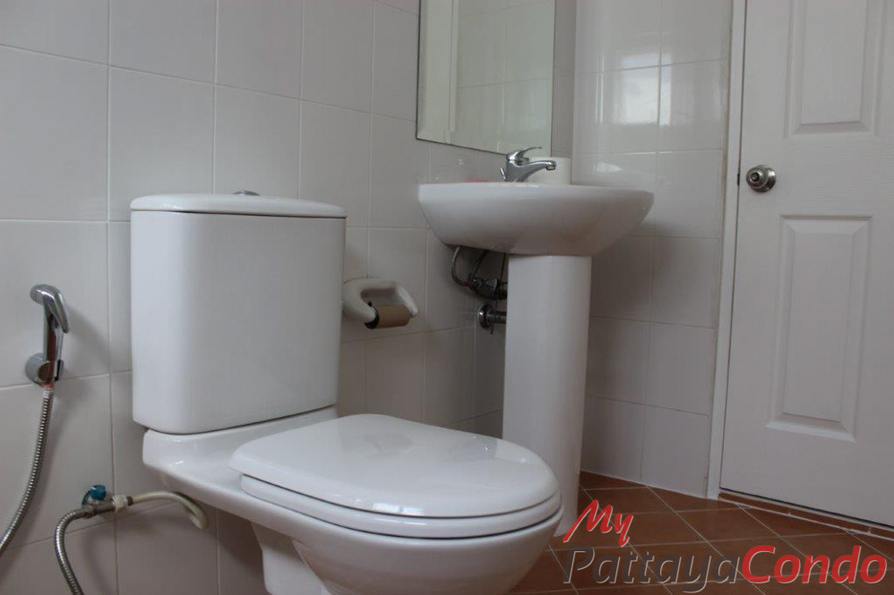 Green Field Villas 3 East Pattaya House For Sale - HEGF302