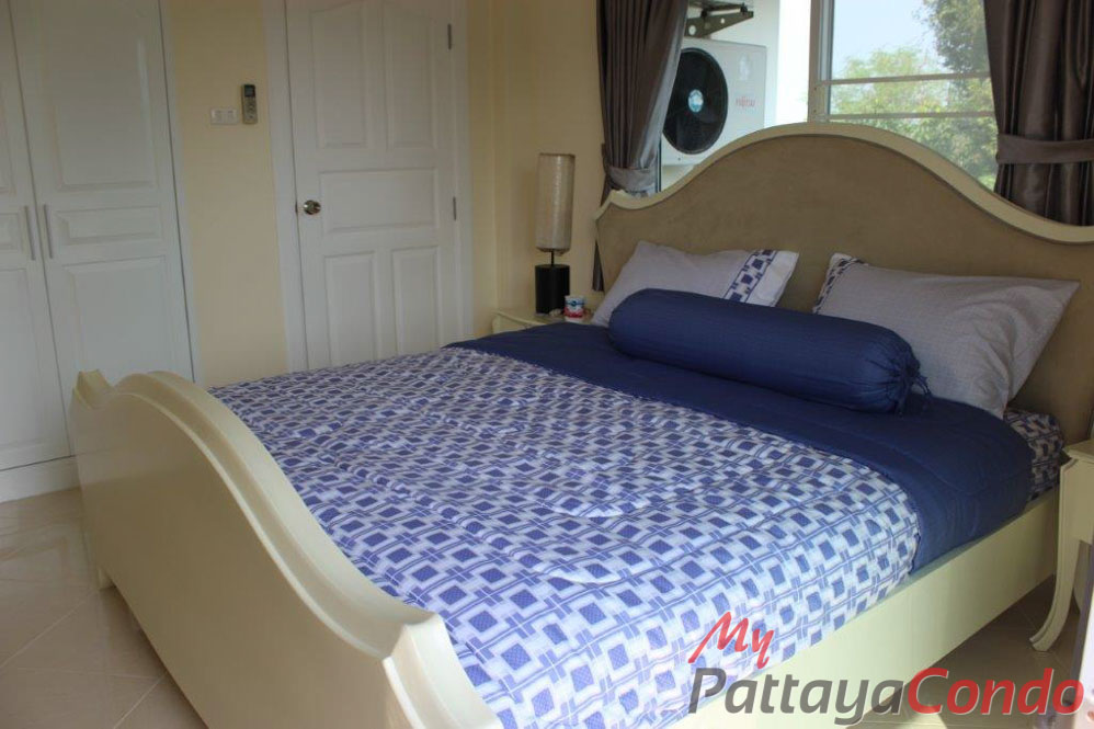 Green Field Villas 3 East Pattaya House For Sale - HEGF302
