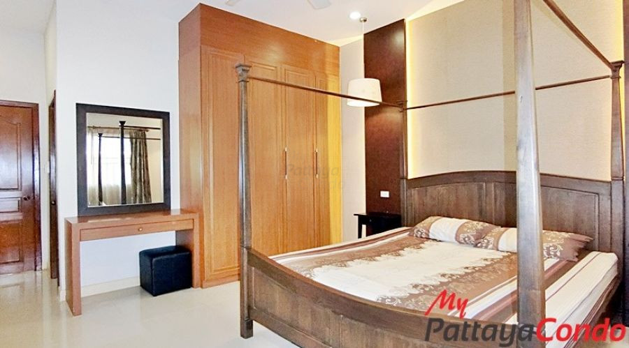Impress House Village East Pattaya House For Sale - HEIS01