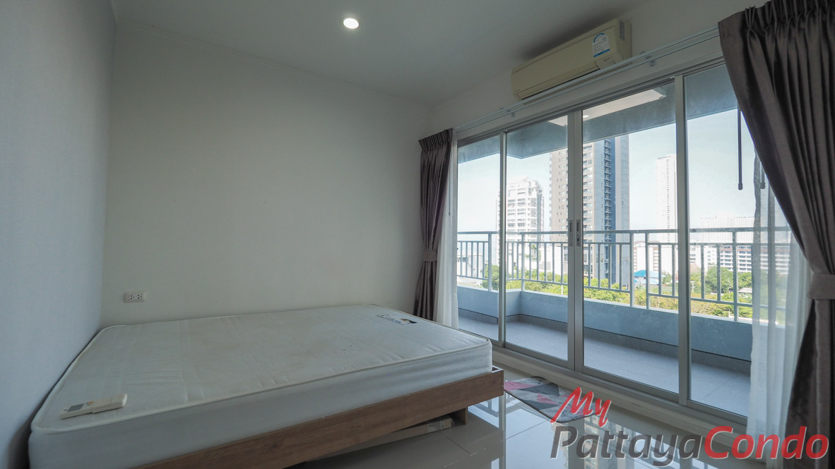 Lumpini Park Beach Jomtien Condo For Sale - LPN17