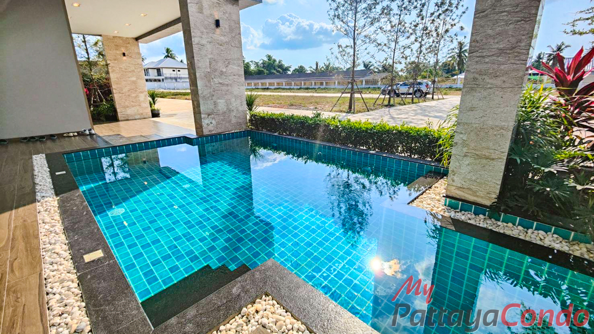 Madcha Nirvana Huay Yai Pattaya House For Sale - HEMCN01