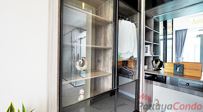Palm Lakeside Pattaya Villa For Sale East Pattaya - HEPLP01