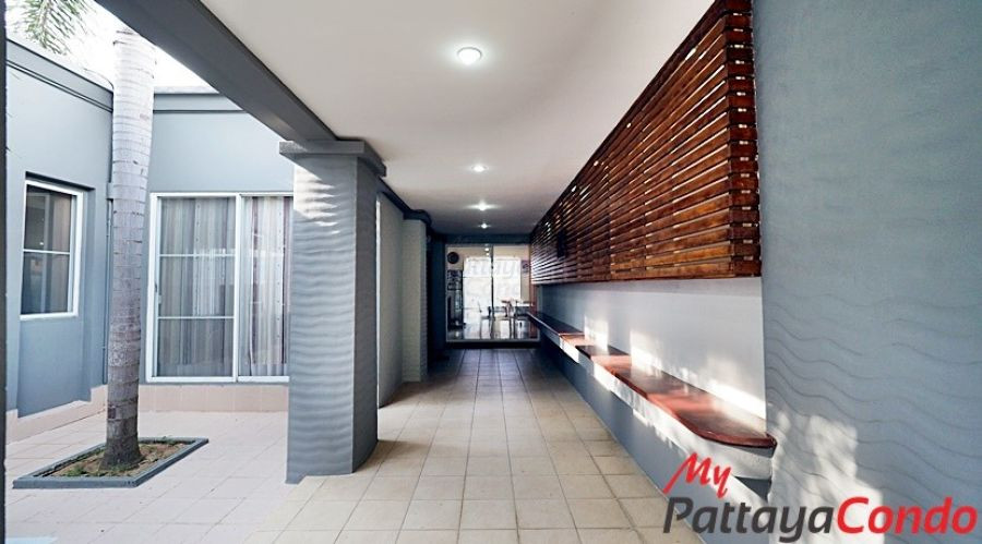Paradise Villa 3 Village East Pattaya House For Sale - HEPRV301