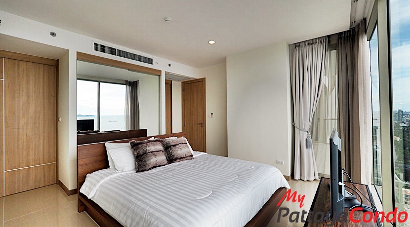 Riviera Wong Amat Condo For Sale - RW22