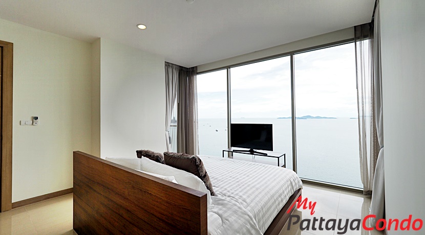 Riviera Wong Amat Condo For Sale - RW22