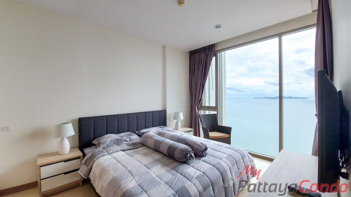 Riviera Wong Amat Condo For Sale - RW38-9