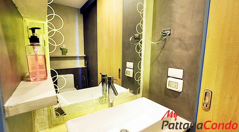 Riviera Wong Amat Condo For Sale - RW37-7