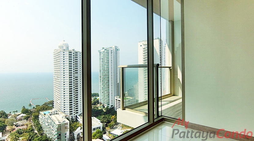 Riviera Wong Amat Condo For Sale - RW52