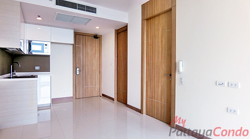 Riviera Wong Amat Condo For Sale - RW52-0