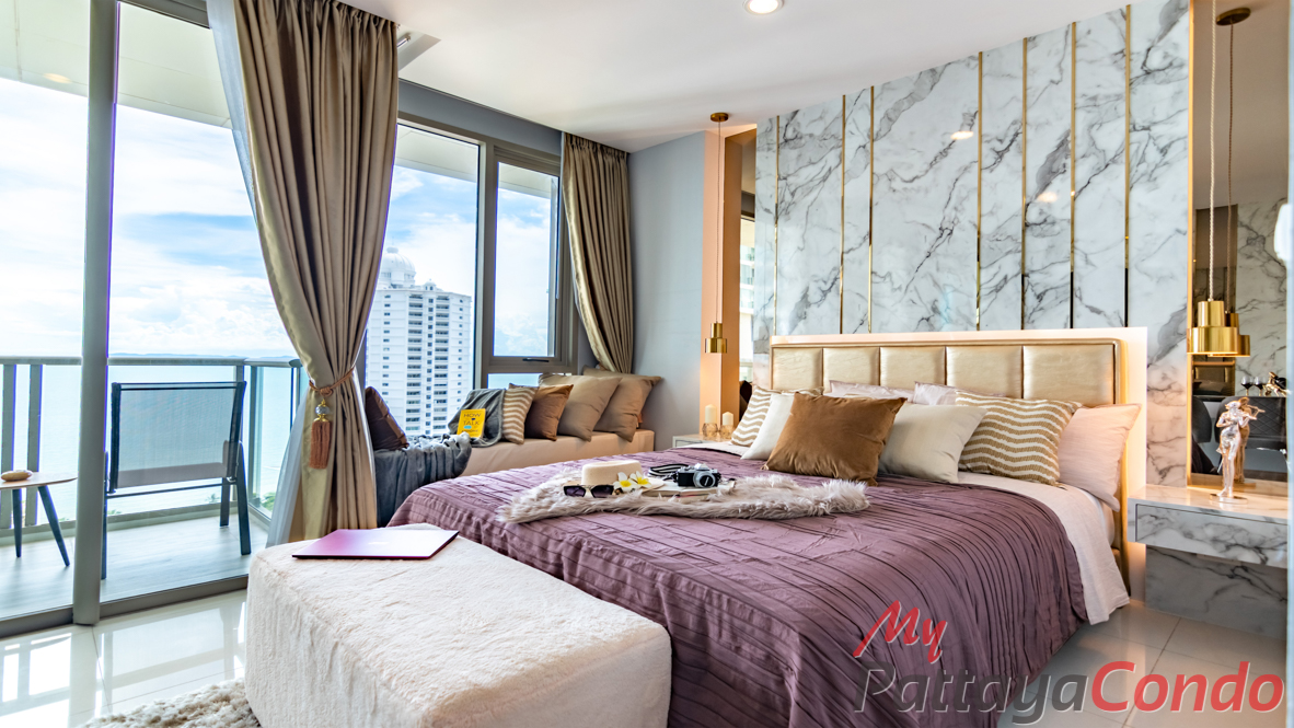 Riviera Wong Amat Condo For Sale - RW55