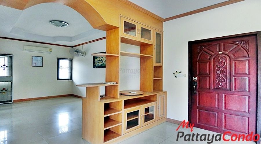 Blue Star Village East Pattaya House For Sale - HEBS01-10