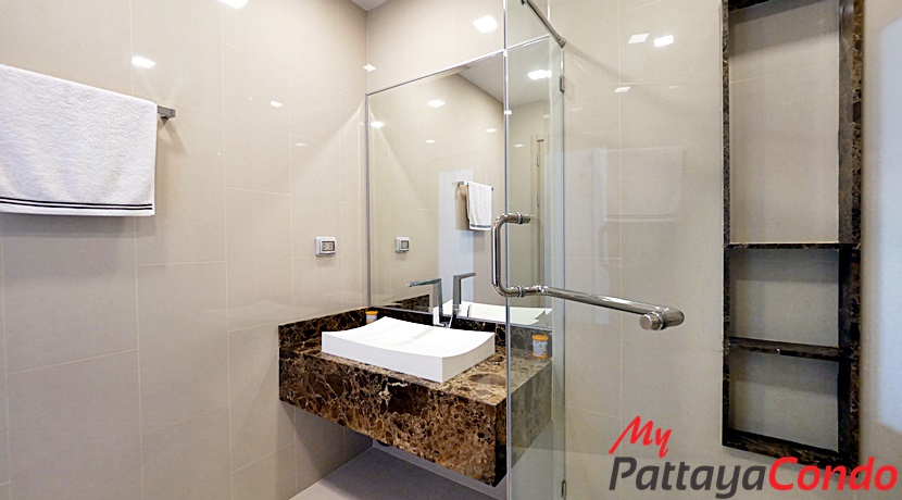 The Peak Towers Condo Pattaya For Sale - PEAKT24