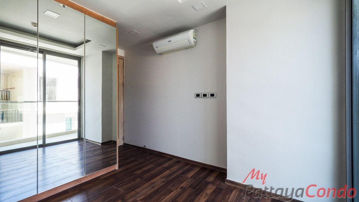 The Peak Towers Pattaya Condo For Sale - PEAKT60-7
