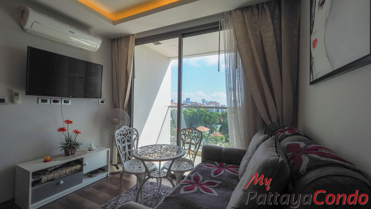 The Peak Towers Pattaya Condo For Sale - PEAKT75