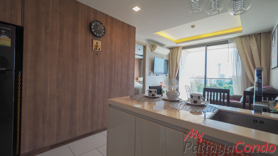 The Peak Towers Pattaya Condo For Sale - PEAKT75