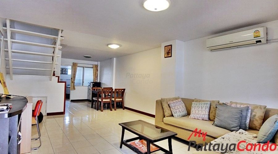Sub Sombat Village Central Pattaya Townhouse For Sale - HCSS03