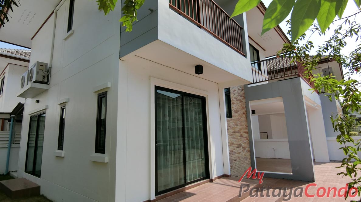Uraiwan Park View East Pattaya House For Sale - HEURW01