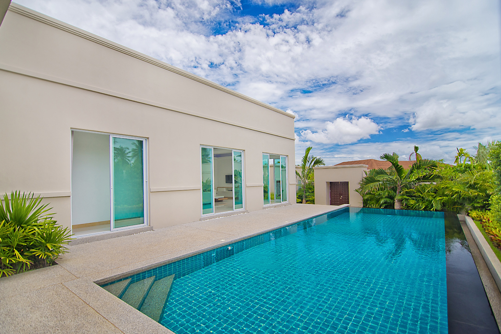 The Vineyard Phase 3 East Pattaya Pool Villa For Sale - HEVY302