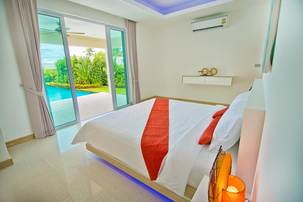 The Vineyard Phase 3 East Pattaya Pool Villa For Sale - HEVY302-15