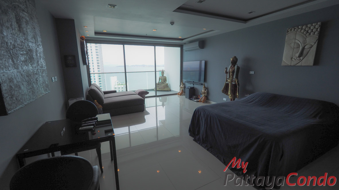 Wong Amat Tower Pattaya Condo For Sale - WT33