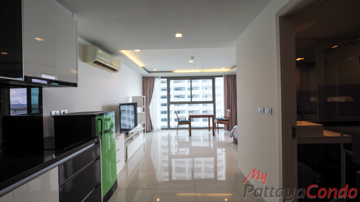 Wong Amat Tower Pattaya Condo For Sale - WT27-1