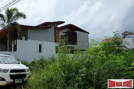Modern 2-Bedroom Townhouse with Private Pool in Rawai