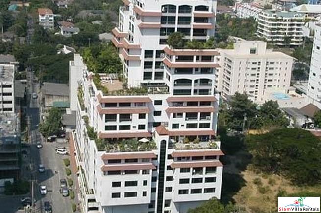 Baan Phrompong | Spacious & Luxurious Two Bedroom Condo in Phrom Phong-0