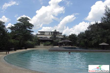 Chom Tawan | Spacious Elegant Three Bedroom Seaview Apartment in Layan