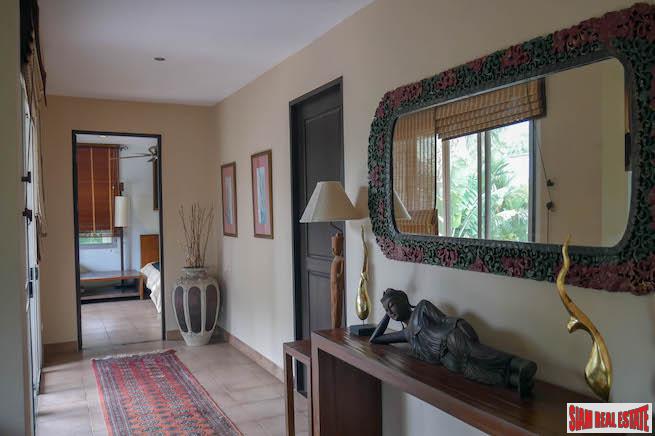 Luxurious Contemporary Pool Villa Estate for Sale near Loch Palm-19