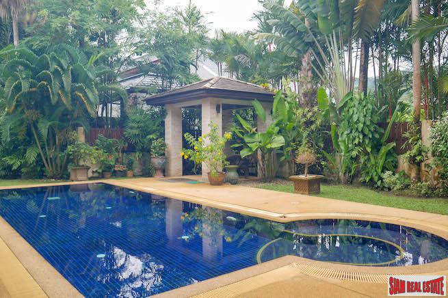 Luxurious Contemporary Pool Villa Estate for Sale near Loch Palm-2