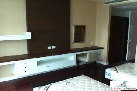 Athenee Residence | Very Large Luxury Three Bedroom Condo for Rent at Rajdamri BTS.