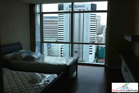 Athenee Residence | Very Large Luxury Three Bedroom Condo for Rent at Rajdamri BTS.