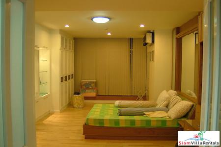 Baan Sathorn Chaopraya | Big One Bedroom Condo with Study on the Riverside