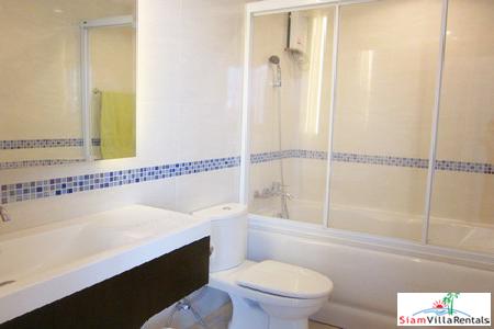 Excellent location 1 bed plus 1 working room in Sathorn. Life at Sathorn 10.-4