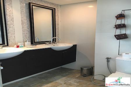 Beautiful Two Bedroom, Two Bath Condo on 24th Floor Facing Krungthep Bridge, Bangkok