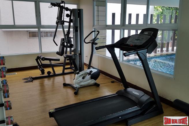 Amethyst 39 | Park Like Views from this Newly Renovated One Bedroom Near Phrom Phong BTS - Sukhumvit 39-1